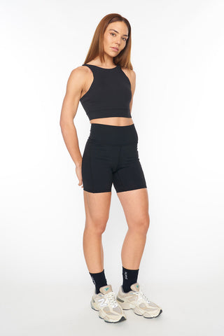 WMNS COURTSIDE CROP BLACK